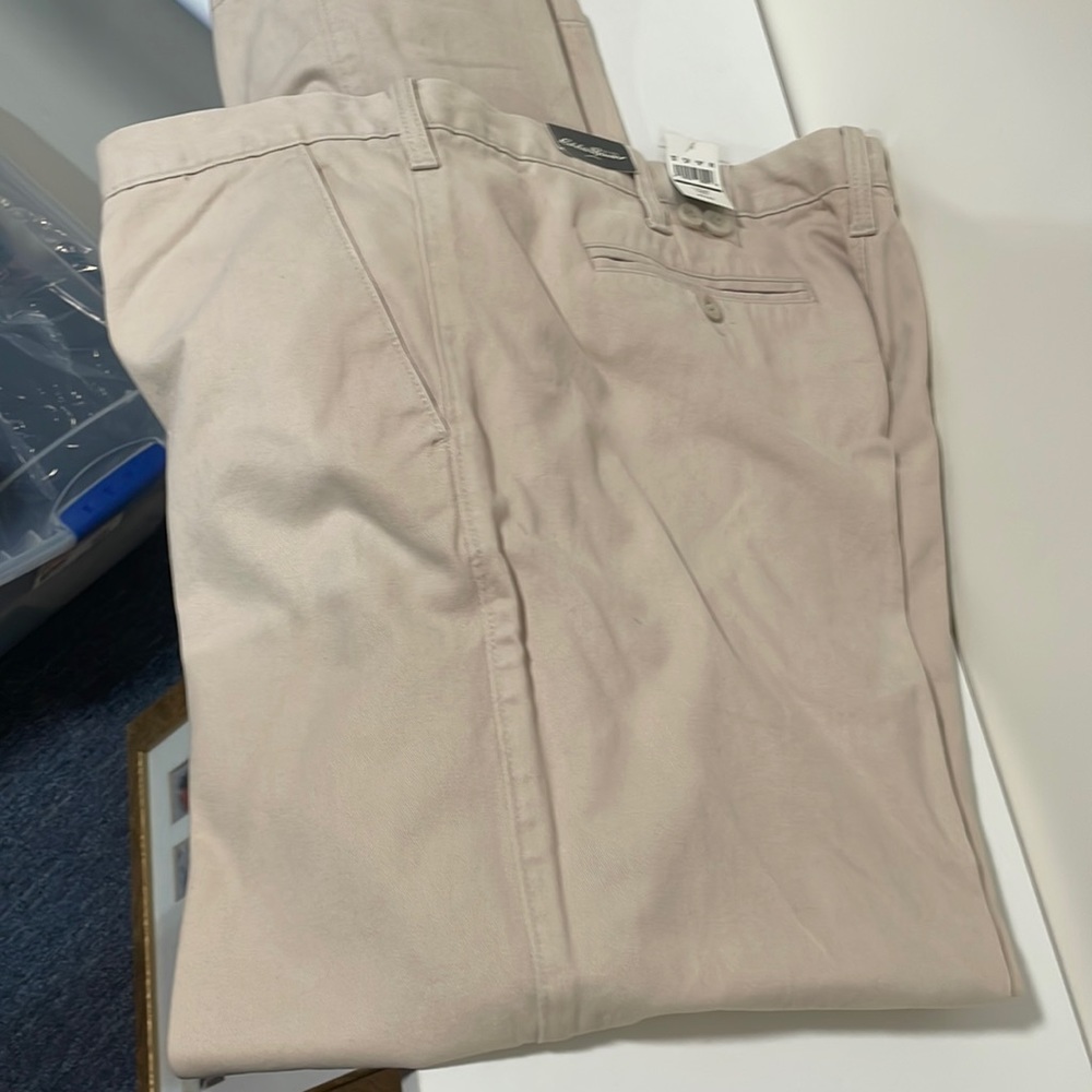 Eddie Bauer Chino Pants Size 42x30. BNWT